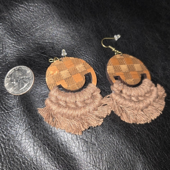 Brown Fringe Earrings with Circular Pendants - Picture 4 of 6